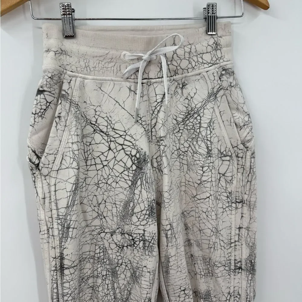Lululemon Warm Down Jogger 7/8 Length | Thread Dye White Black | Size 0